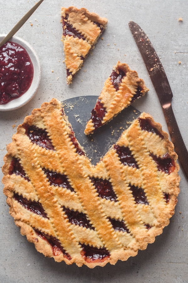 crostata with 2 slices cut