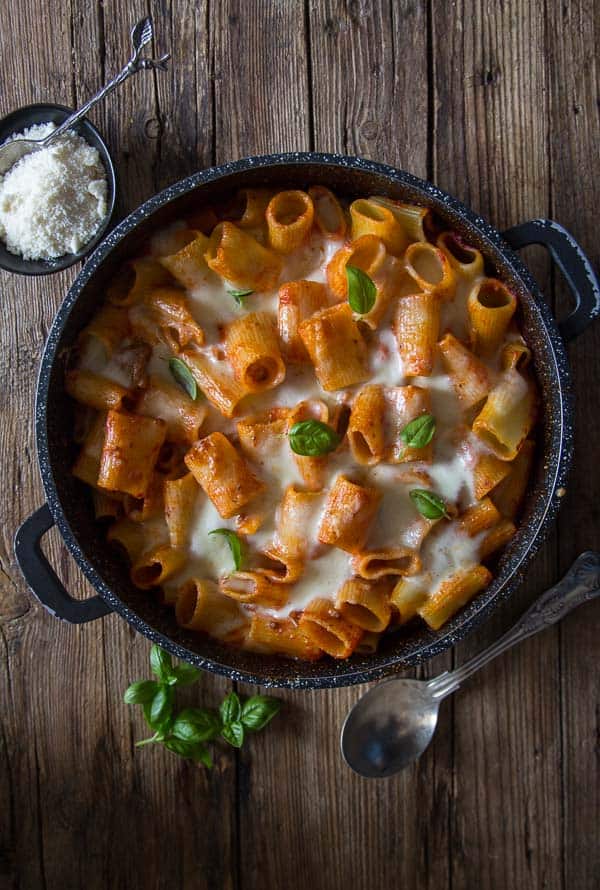 Creamy Cheesy Baked Pasta, an easy creamy cheesy one pan oven baked pasta recipe, a delicious sauce made with ground beef, a family favorite.