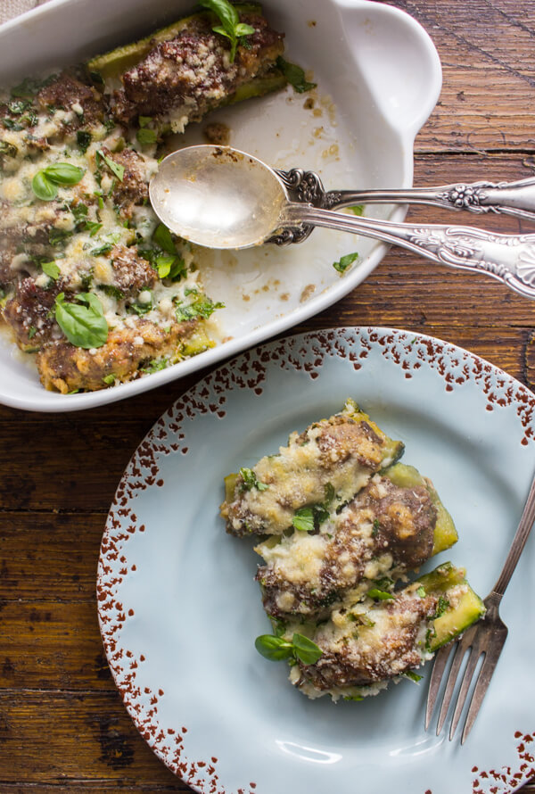 A delicious Italian Recipe made with a tasty meatball filling, Baked Zucchini Stuffed with Meat is the perfect fast and easy meal. We love it.