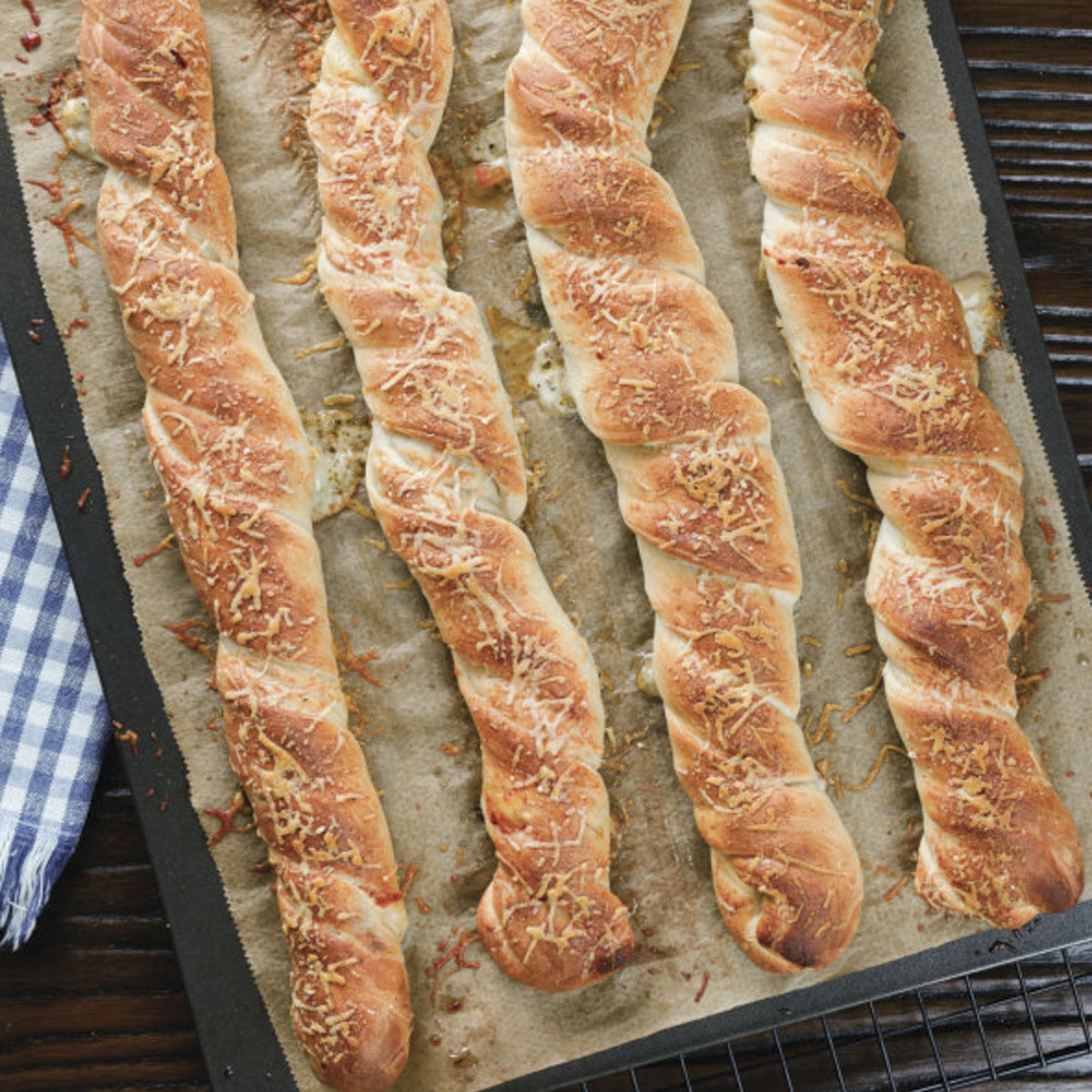 Vegetable Stuffed Pizza Twists