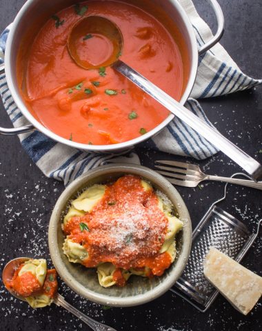 Easy Tomato Cream Sauce, an easy delicious creamy tomato sauce perfect for ravioli, tortellini and pasta. A must try.