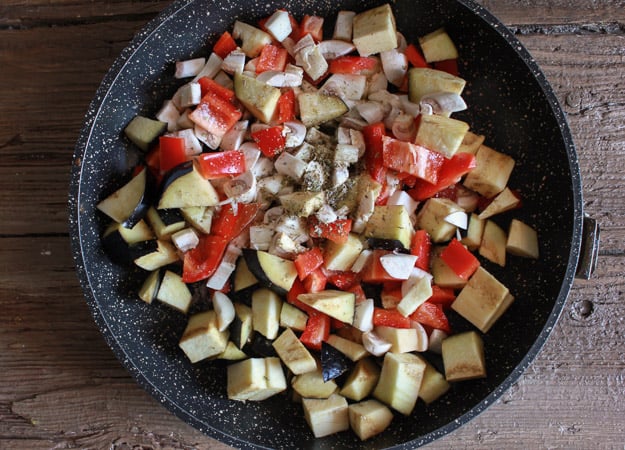 Stuffed Potato Parmesan Cheese Baskets, the perfect healthy, fast and easy year round appetizer recipe. Fill with your favorite veggies/anitalianinmykitchen.com