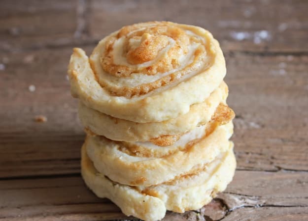 Brown Sugar Pinwheel Cookies, a delicious fast and easy pastry dough cookie recipe, butter and brown sugar filling, the perfect dessert for kids and guests/anitalianinmykitchen.com