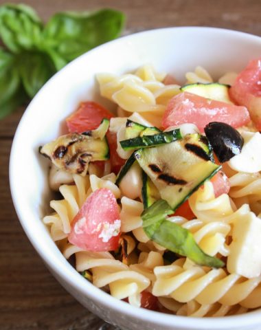 The perfect Italian Pasta Salad with Fresh Summer Vegetables. An easy, healthy summer salad, with grilled zucchini. Serve it for lunch, dinner or a party/anitalianinmykitchen.com