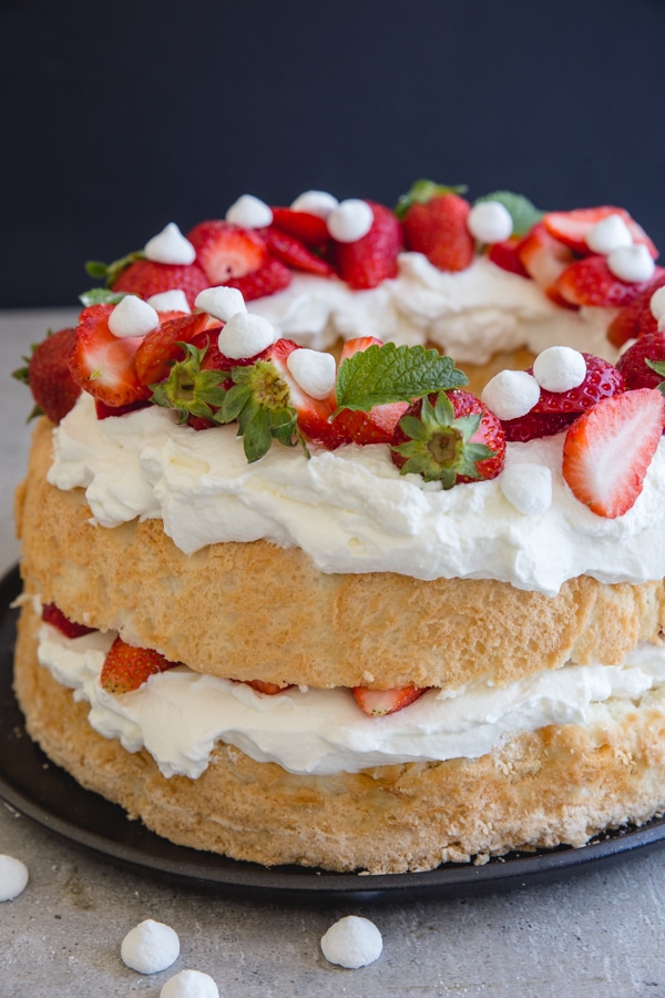 angel food cake for Canada day