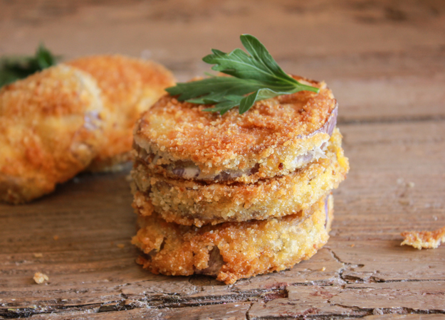 Breaded Eggplant, an super easy and so delicious side dish or appetizer, sliced eggplant lightly fried in a yummy Parmesan breadcrumb mix|anitalianinmykitchen.com