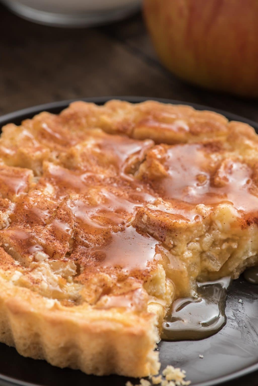 Caramel Apple Cinnamon Cheesecake Tarts