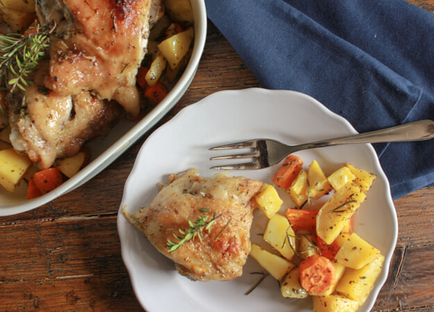 Italian Herb Roasted Chicken and Potatoes, this easy oven roasted chicken and vegetable recipe, is healthy, delicious, crispy and moist.