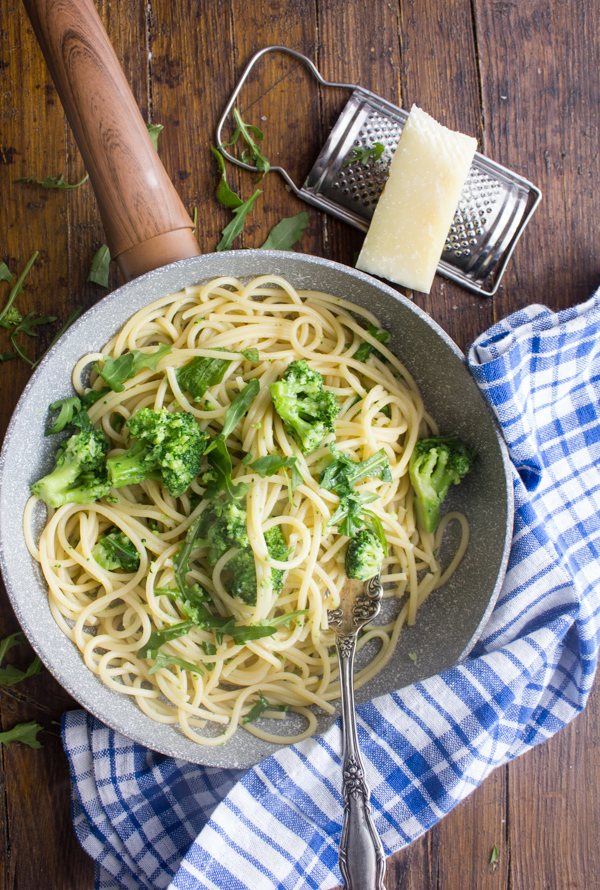 Spaghetti Broccoli Arugula and Pecorino, a delicious Italian Pasta recipe, fast, easy and healthy. A delicious combination. 