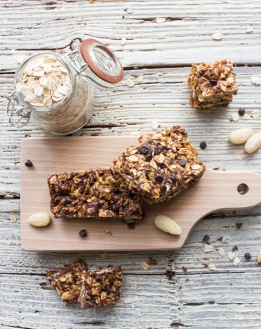 Dark Chocolate Almond Granola Bars, an easy healthy Homemade Granola Bar recipe, oatmeal and bran make these a good for you snack.