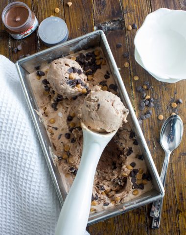 Homemade Nutella Peanut Butter Chip is an Easy No-Churn Ice Cream, a fast and easy Ice Cream Recipe. A delicious summer dessert.