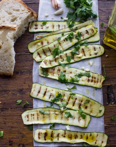 Simple Italian Grilled zucchini, a fast, easy and healthy appetizer recipe. The perfect BBQ dish with fresh seasoning.