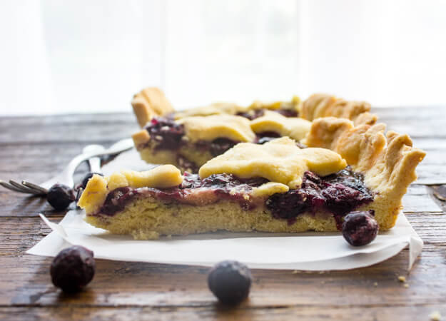 An Easy Italian Dessert Recipe, Blueberry Crostata made with a tasty fresh blueberry filling in a buttery flaky crust. Delicious.