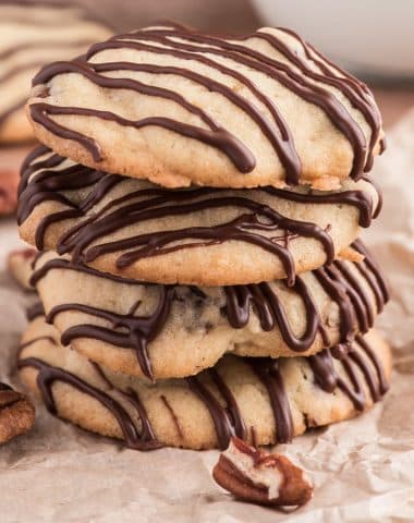 4 cookies stacked.