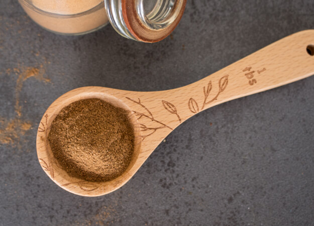 Homemade Allspice Recipe, a fast and easy spice mix recipe, no need for store bought again, makes the picture gift in a jar.