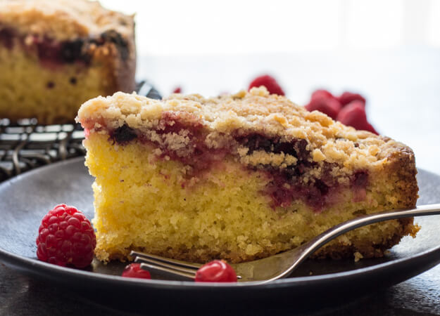 Wild Berry Crumb Cake, a fast and easy homemade breakfast, snack or coffee cake. Red berries or blueberries make it a yummy cake recipe.