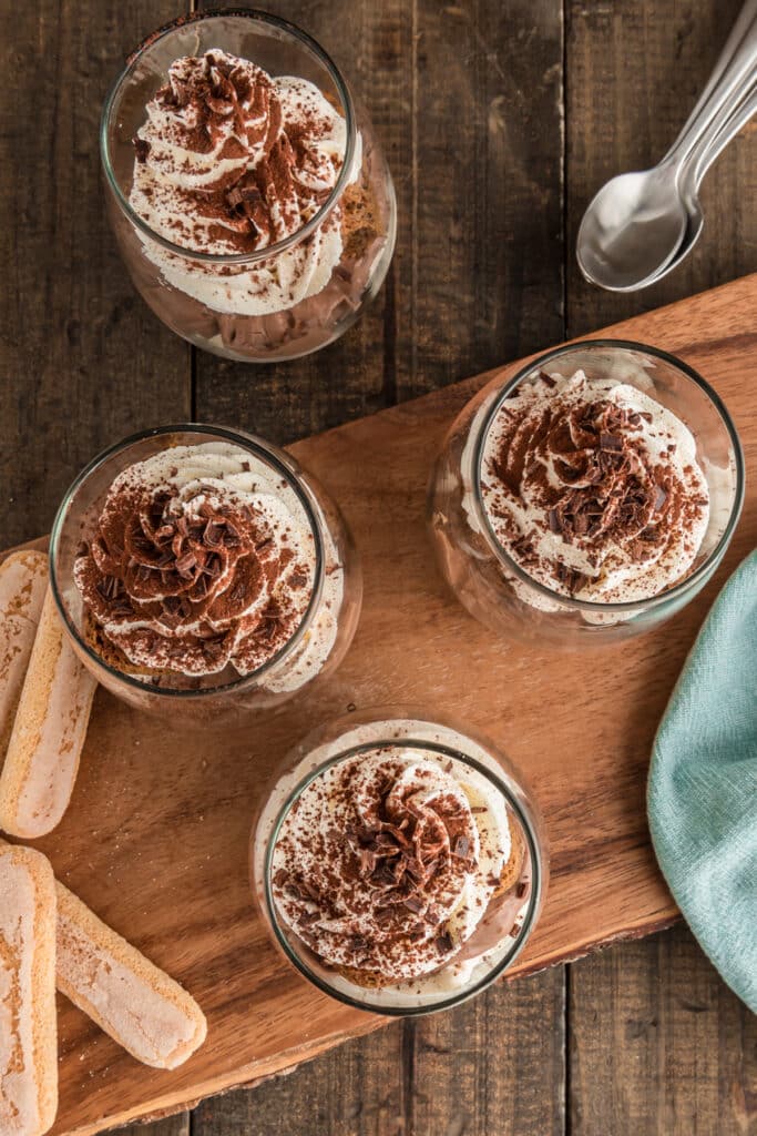 Tiramisu parfait in 4 glasses.