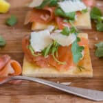 Smoked salmon on bread.