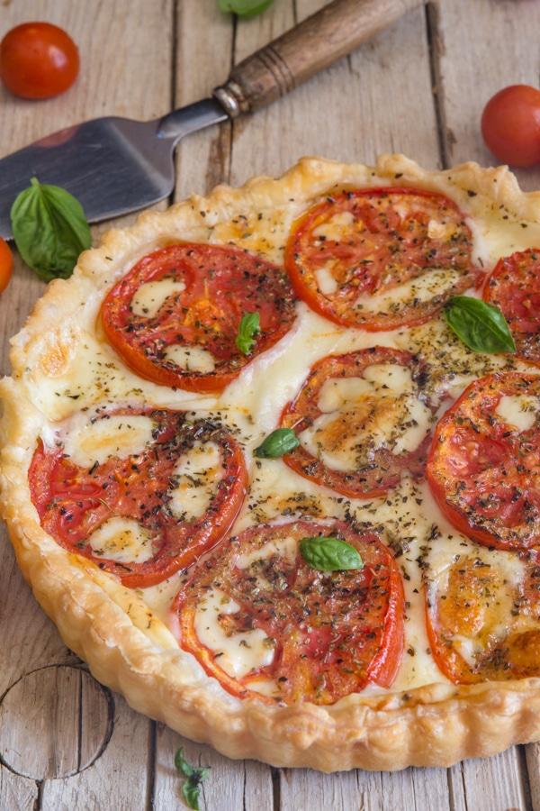 Easy Italian Fresh Tomato Cheese Pie