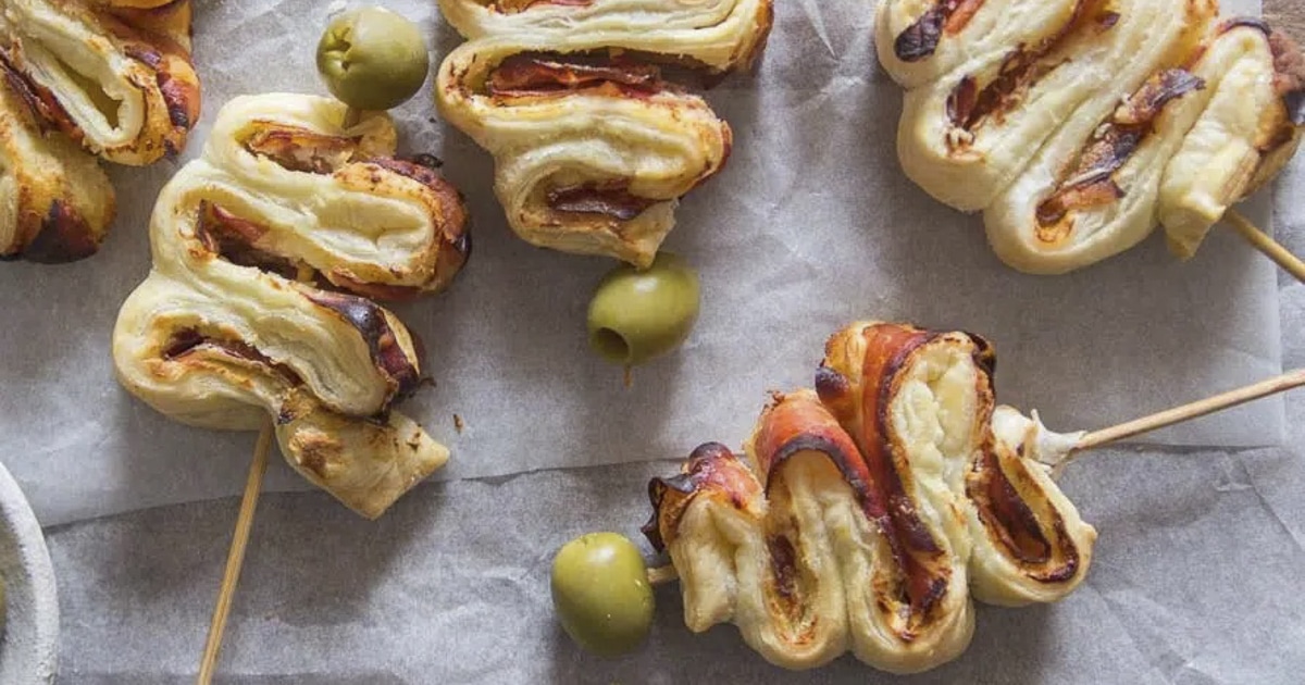 Savory Puff Pastry Christmas Tree Appetizers