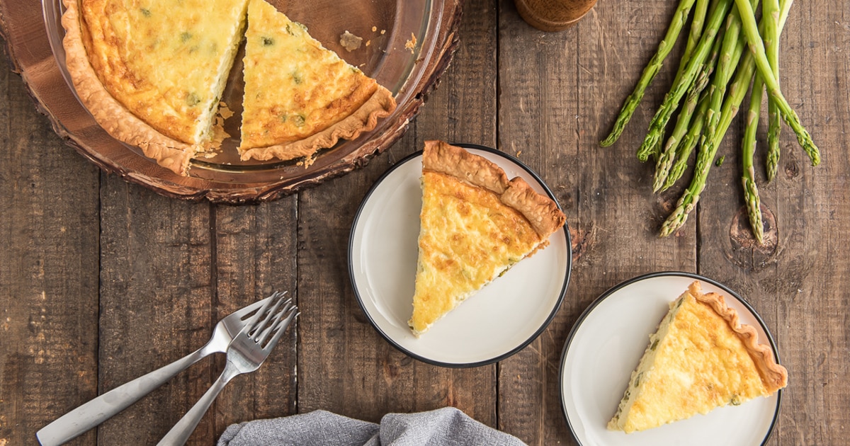 https://anitalianinmykitchen.com/wp-content/uploads/2018/01/asparagus-quiche-sm-1-of-1.jpg