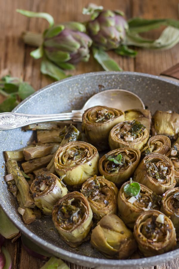 roman artichokes in a frying pan