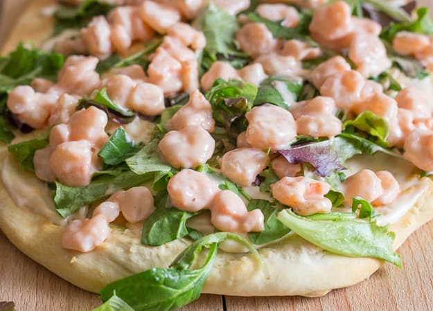 upclose shrimp pizza