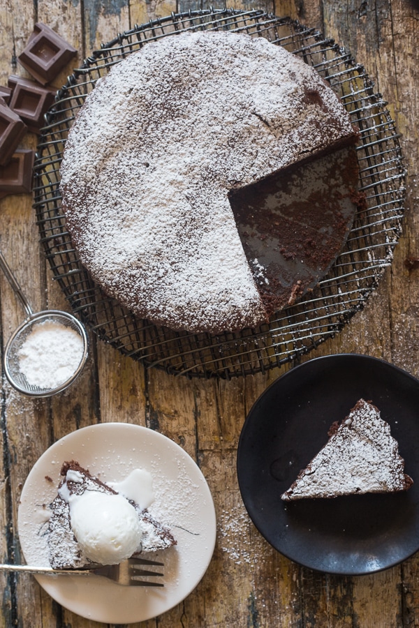 tenerina brownie cake 2 slices on a plate