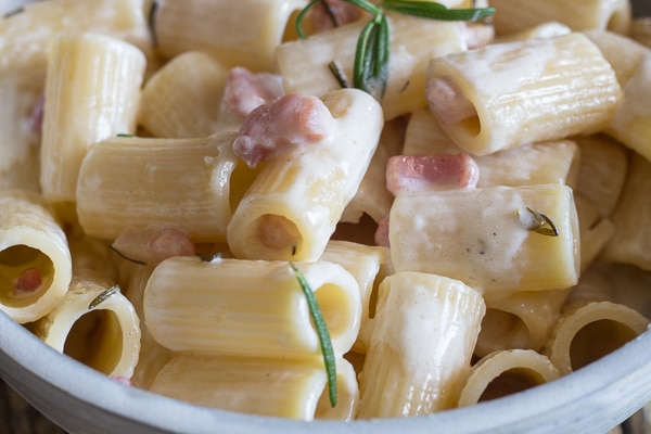 up close mascarpone pasta
