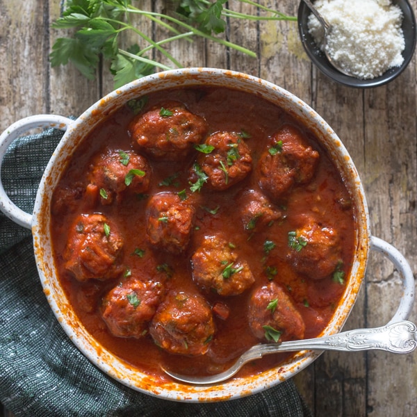 Italian Meatballs in a Red Pepper Tomato Sauce Recipe - An Italian in ...