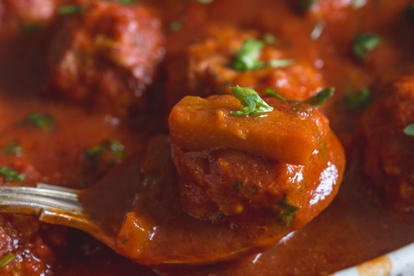 Italian meatballs in a pepper tomato sauce