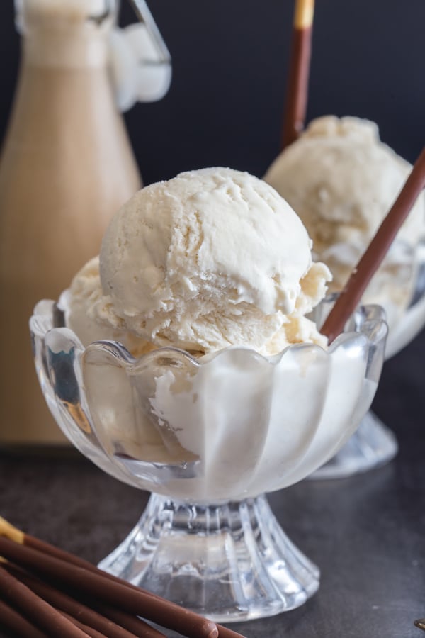 scoop of cappuccino ice cream in 2 glass bowls