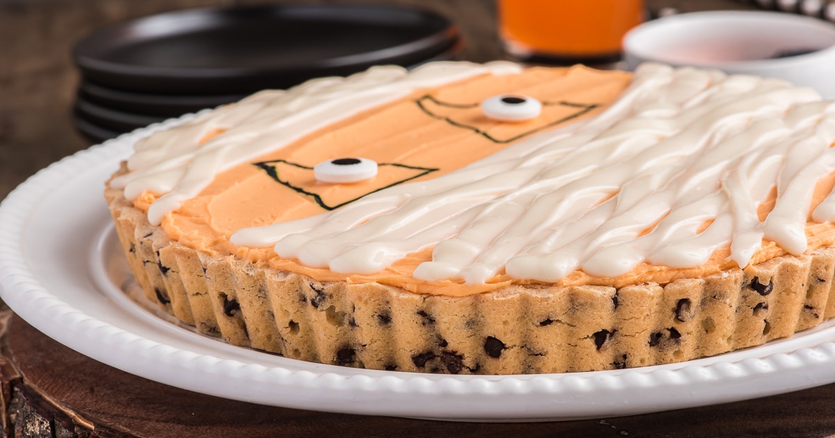 Halloween Chocolate Chip Cookie Cake