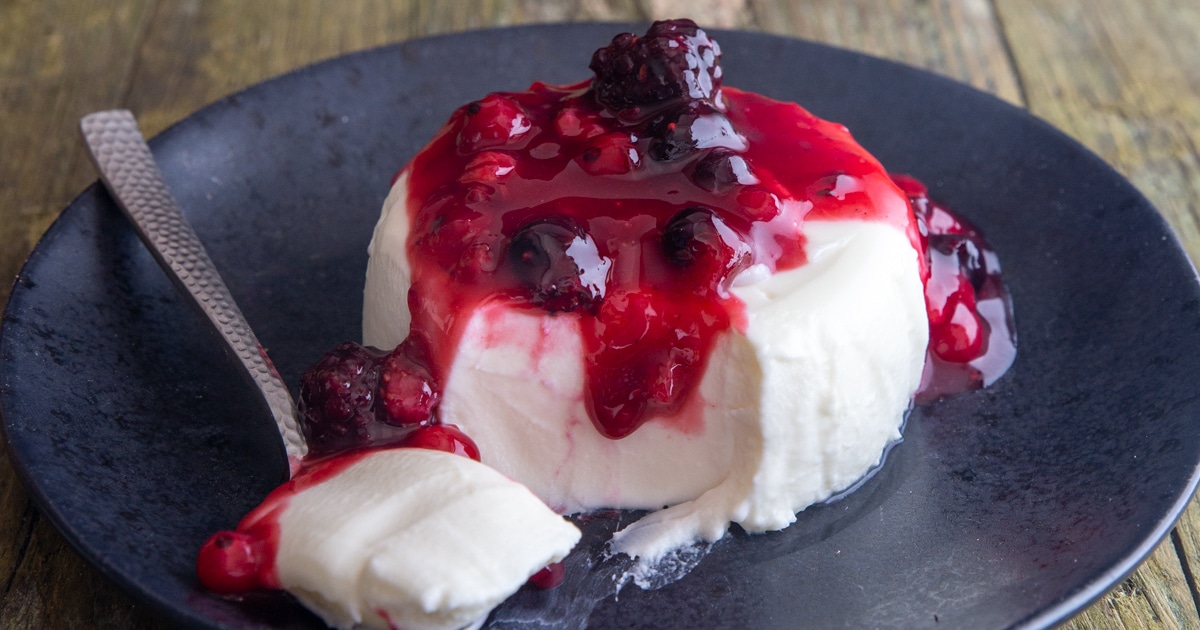 Italian Panna cotta Recipe :How to make Panna cotta