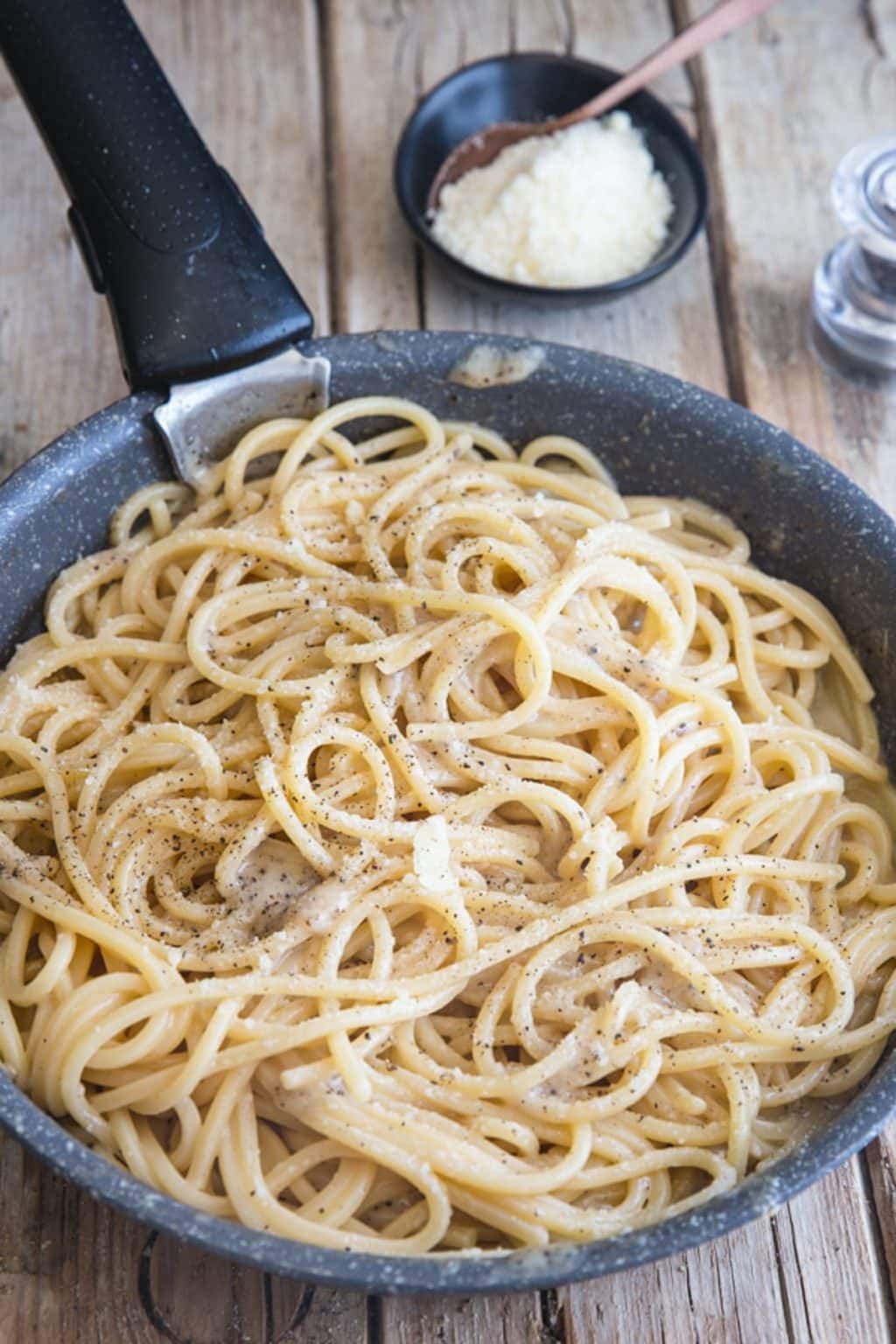 Authentic Cacio e Pepe Recipe - An Italian in my Kitchen