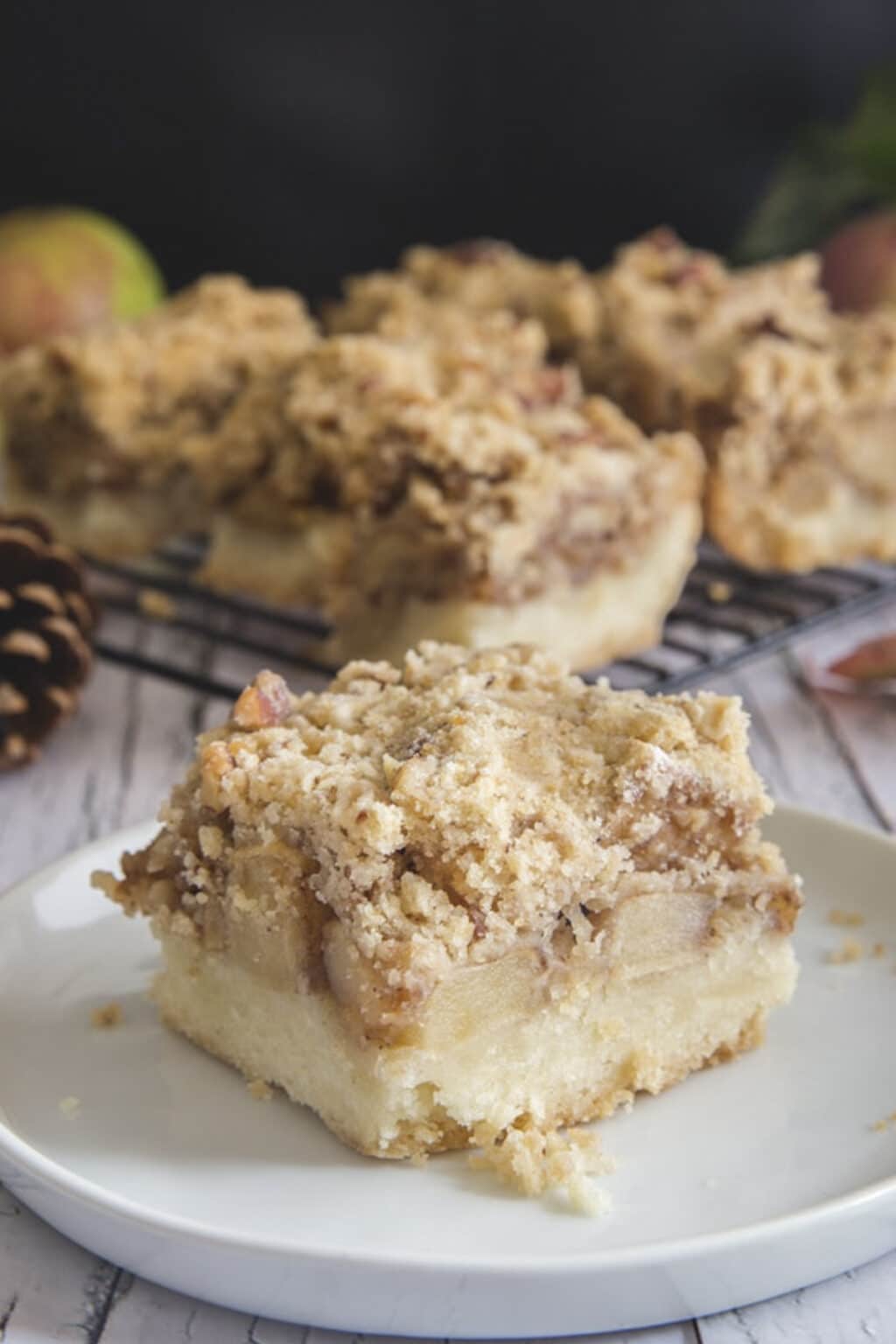 Apple Pie Bars Recipe - An Italian in my Kitchen