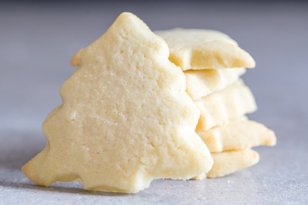 butter cookies four stacked and one leaning