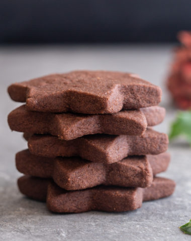 5 chocolate shortbread cookie stacked