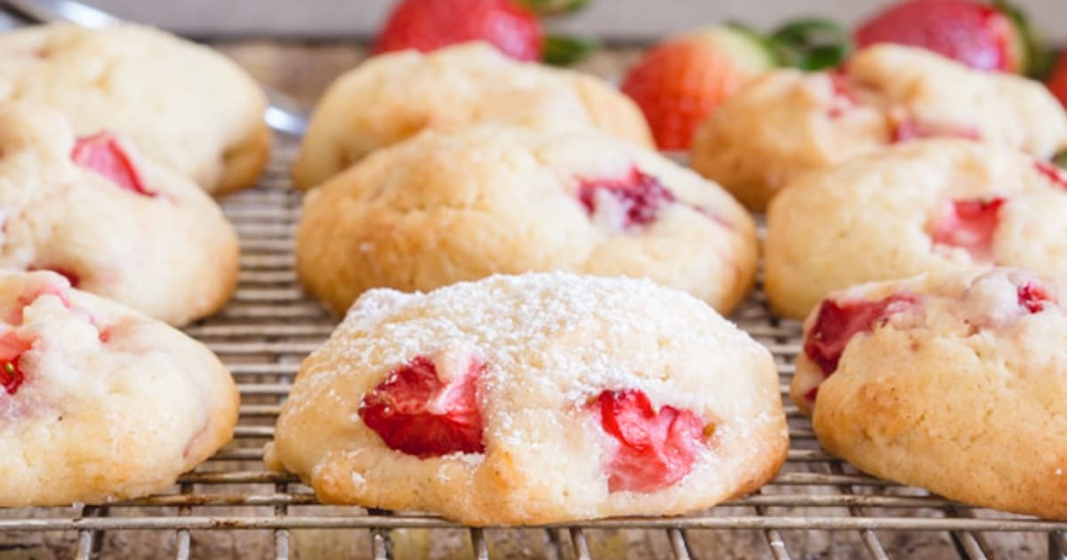 Easy Strawberry Cookies