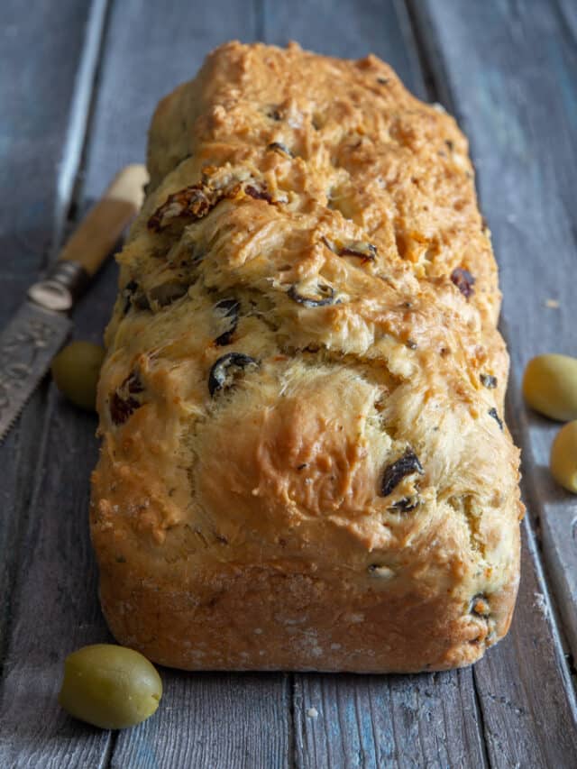 SunDried Tomato Olive Bread An Italian in my Kitchen