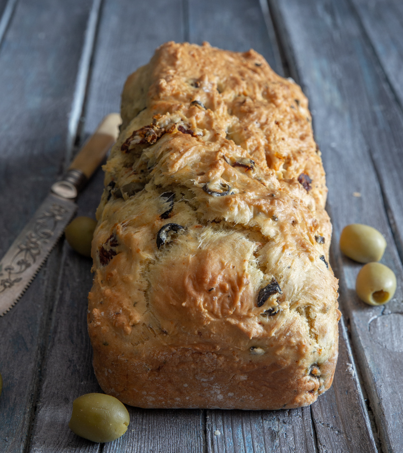 SunDried Tomato Olive Bread Recipe An Italian in my Kitchen