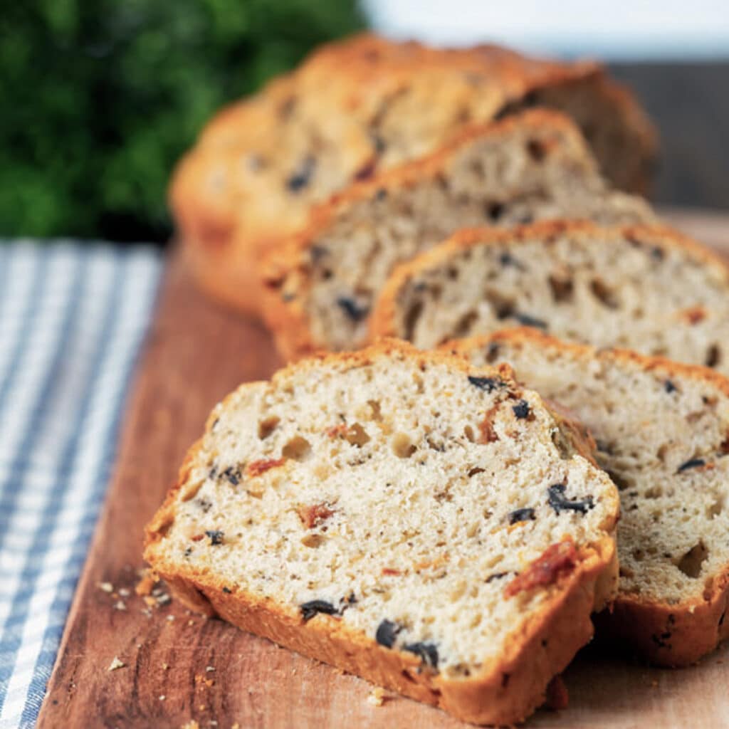 SunDried Tomato Olive Bread Recipe An Italian in my Kitchen