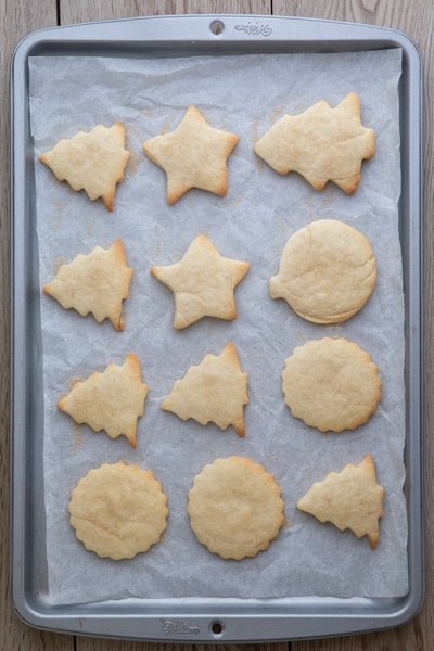 Baked rum cookies on cookie sheet.