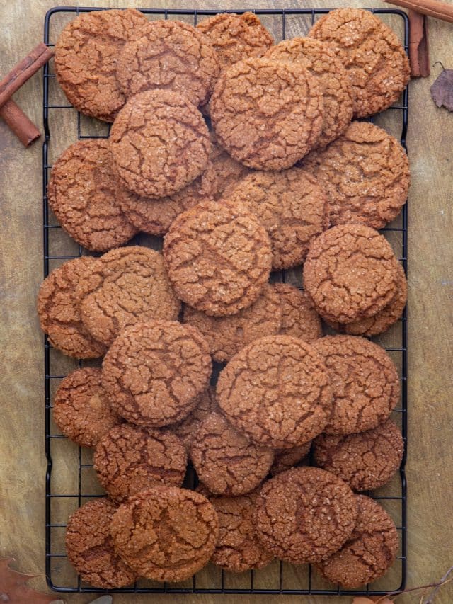 Easy Soft Ginger Cookies