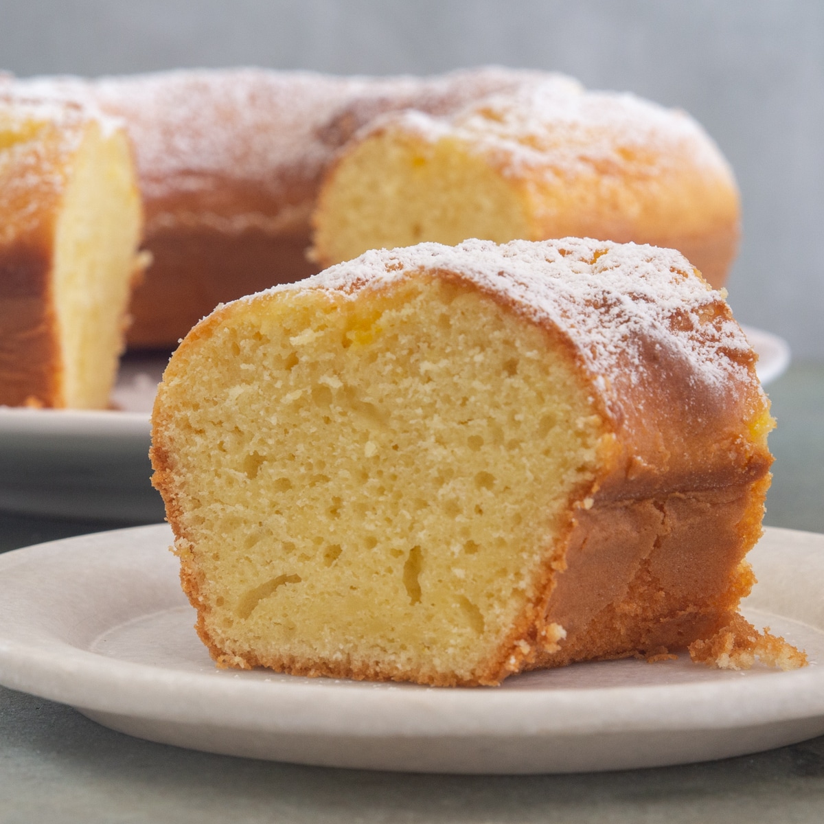 Lemon bundt cake - Eva Bakes