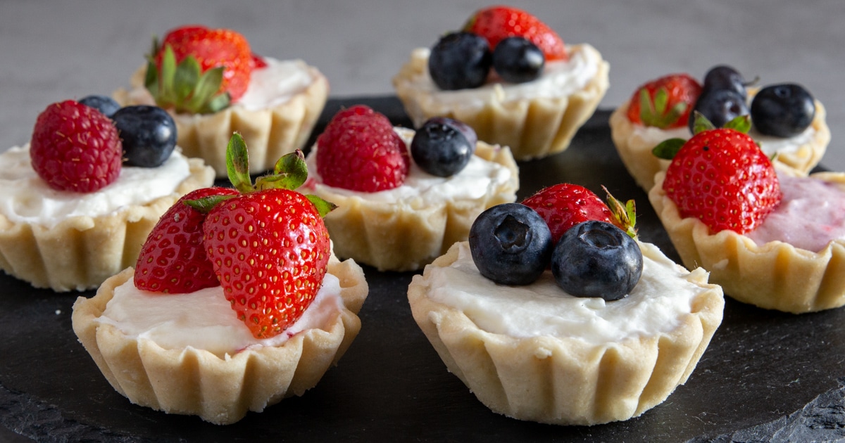 Patriotic Cheesecake Mini Tarts Recipe - An Italian in my Kitchen