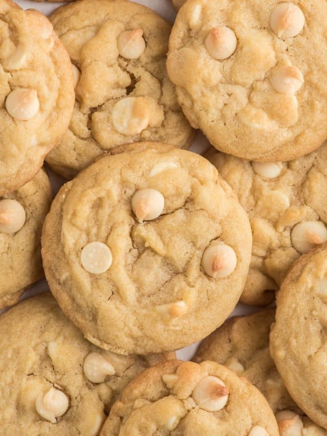 White Chocolate Chip Cookies - An Italian in my Kitchen