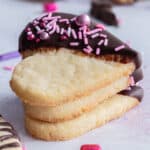Three cookies stacked.
