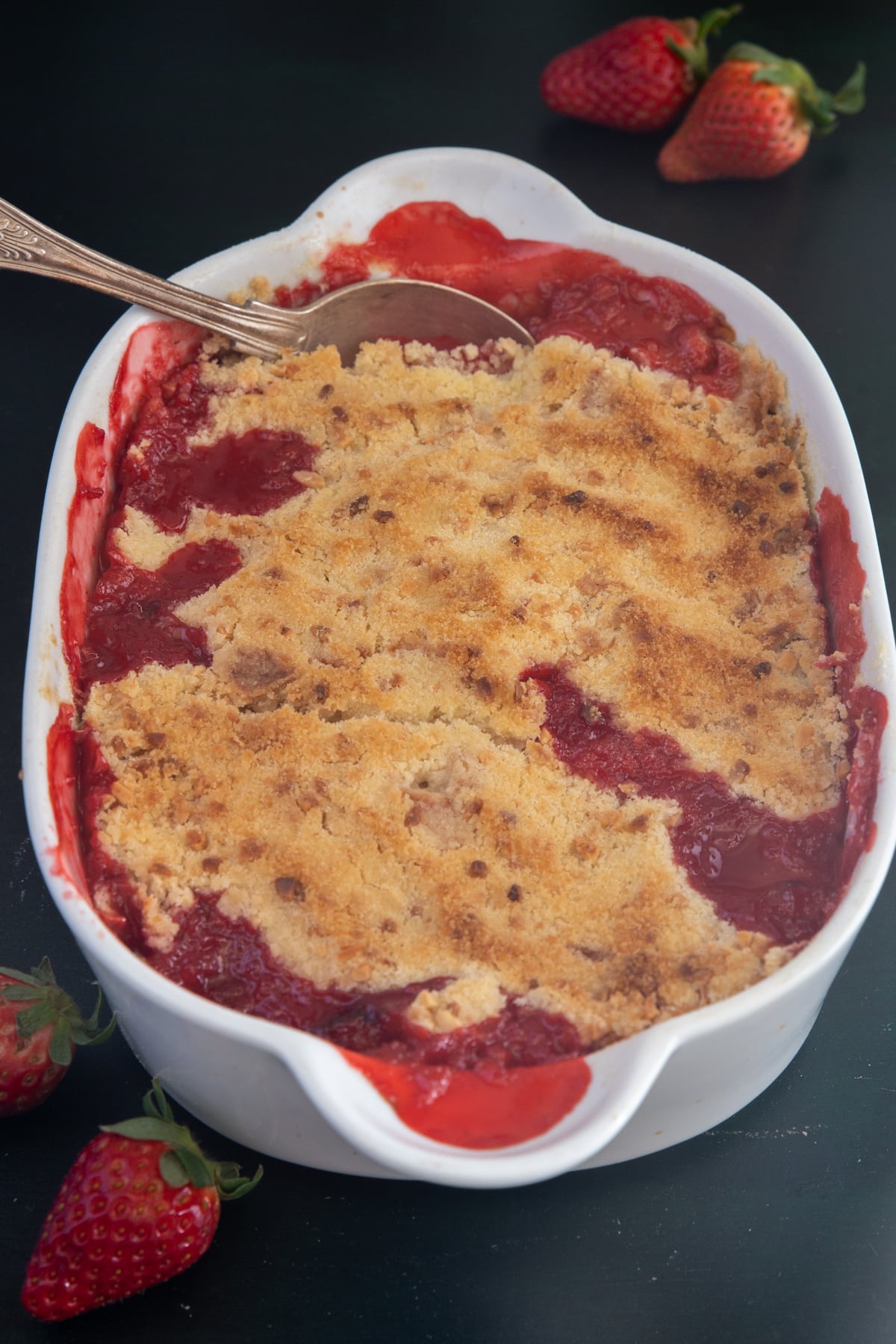 The Best Strawberry Crumble Recipe - An Italian in my Kitchen