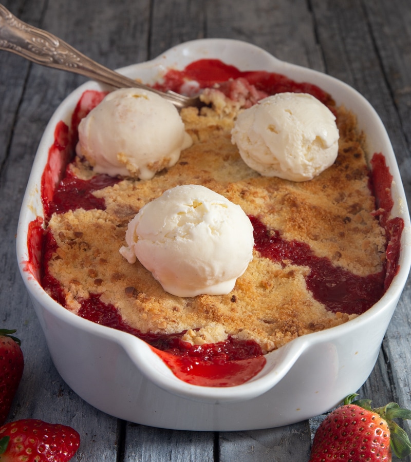 The Best Strawberry Crumble
